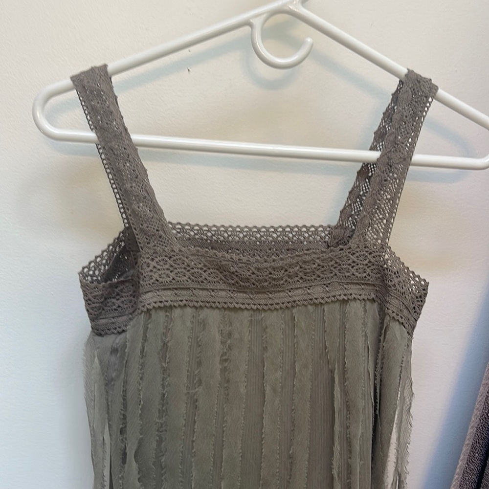 Beautiful great condition looks slimming on